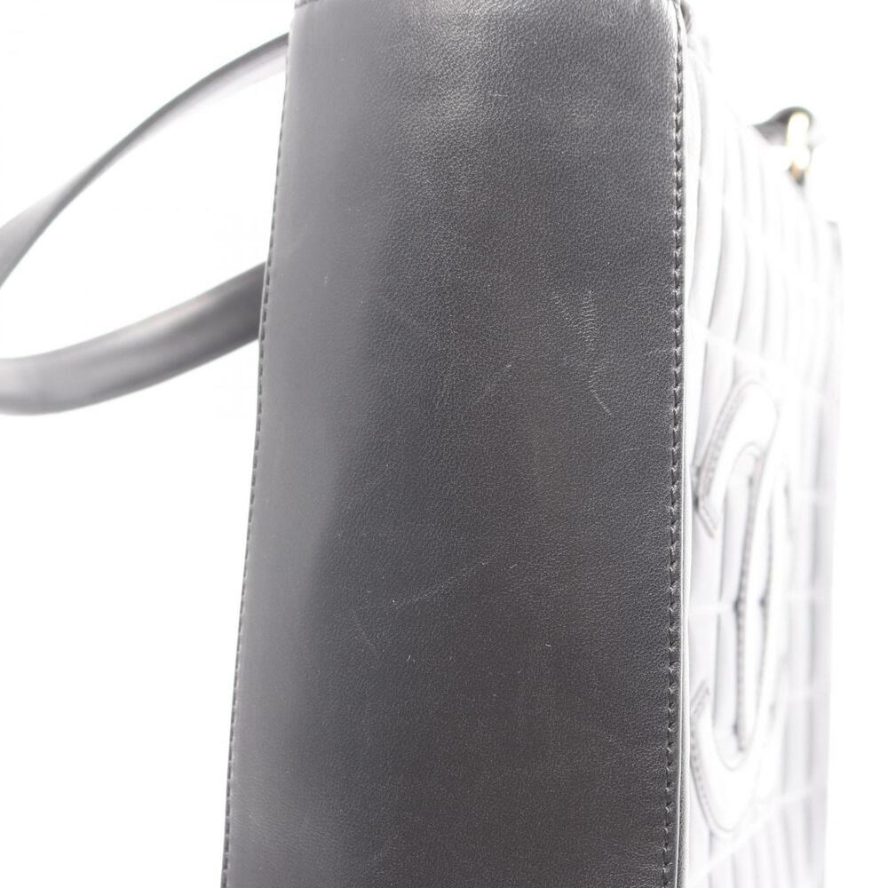 CHANEL Black Lambskin Leather Tote Bag - Picture 11 of 14